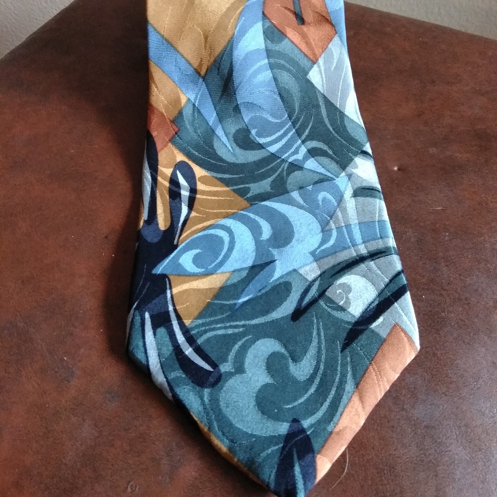 Lazarus tie